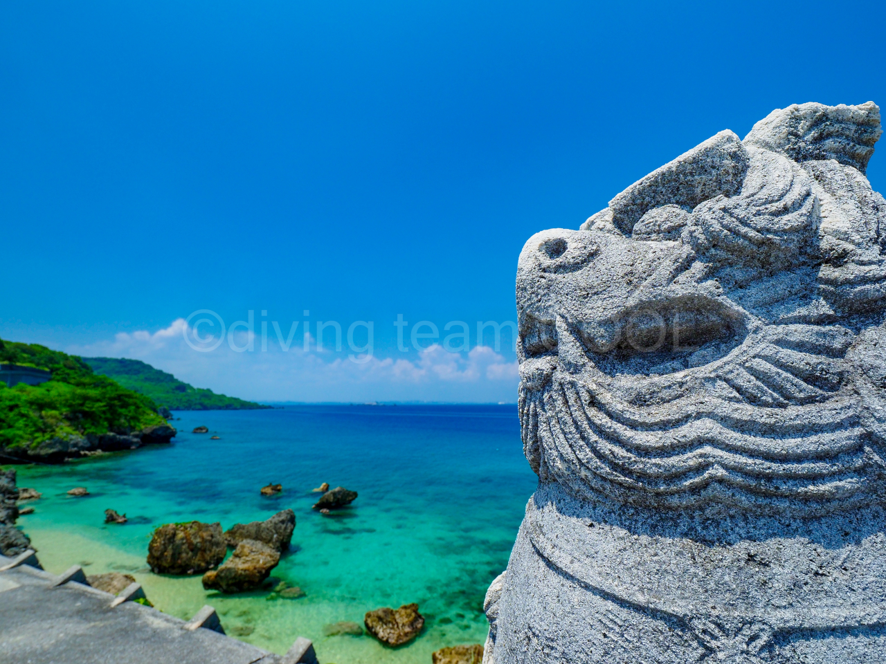 シーサーと海 沖縄 シーサーと海