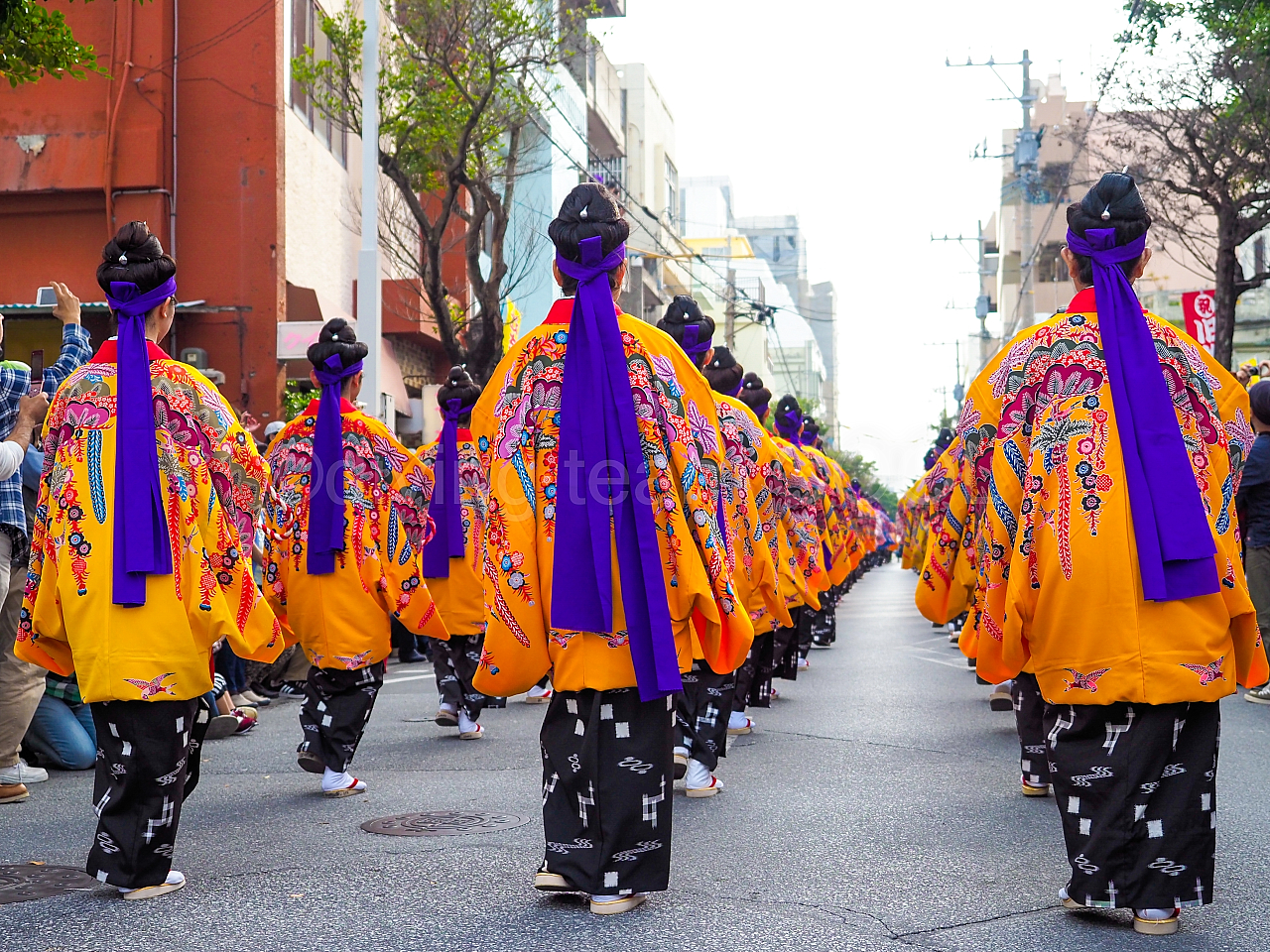 沖縄 じゅり馬祭り